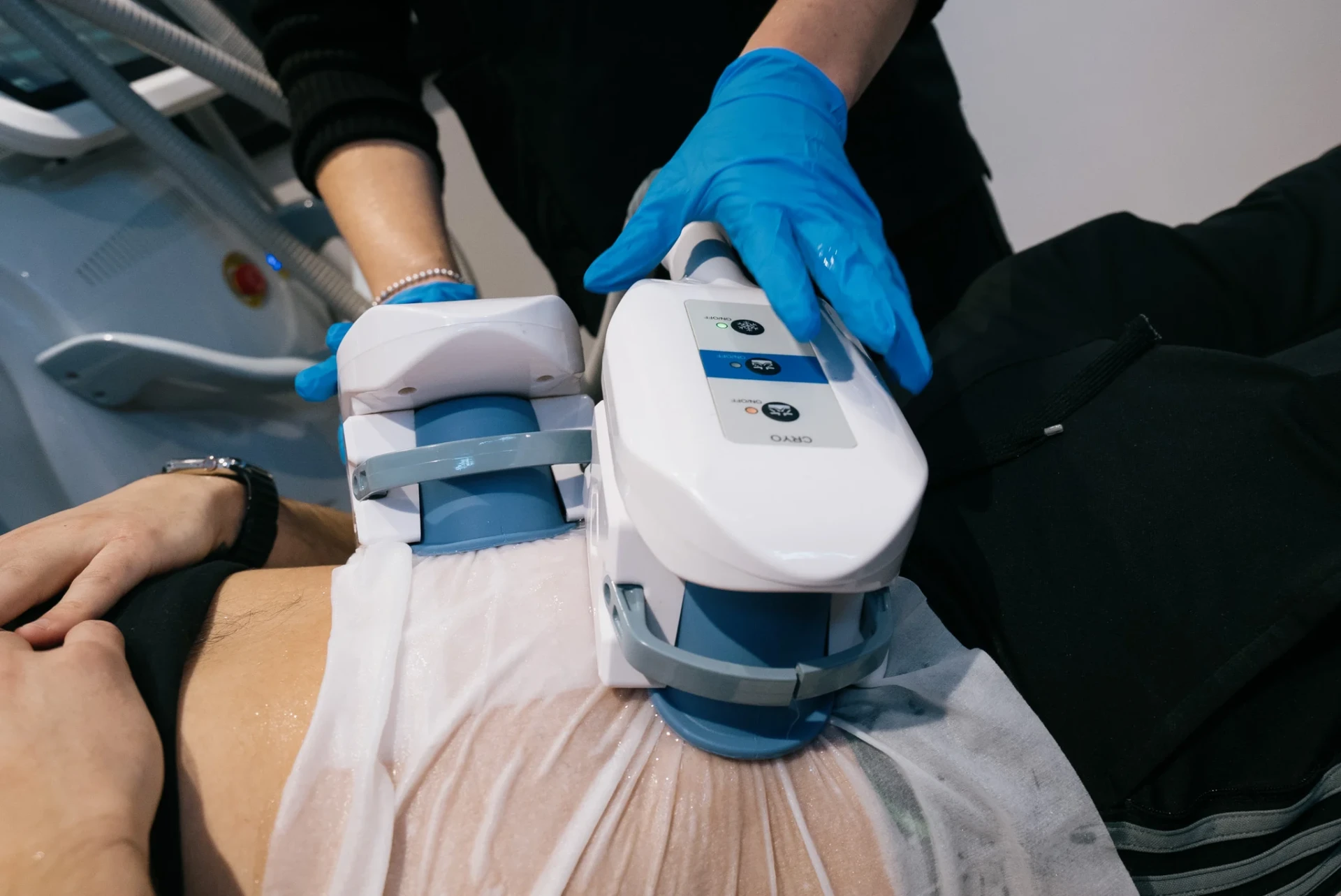 Cryo 360-behandling av lår hos Golden Beauty i Oslo